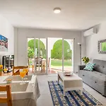 Апартаменти Paradise 4 *